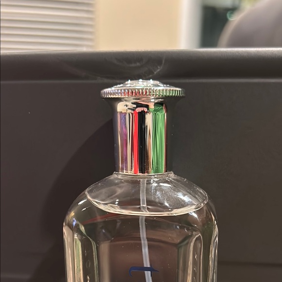 Tommy Hilfiger Clear Glass Perfume Bottle - Picture 5 of 5